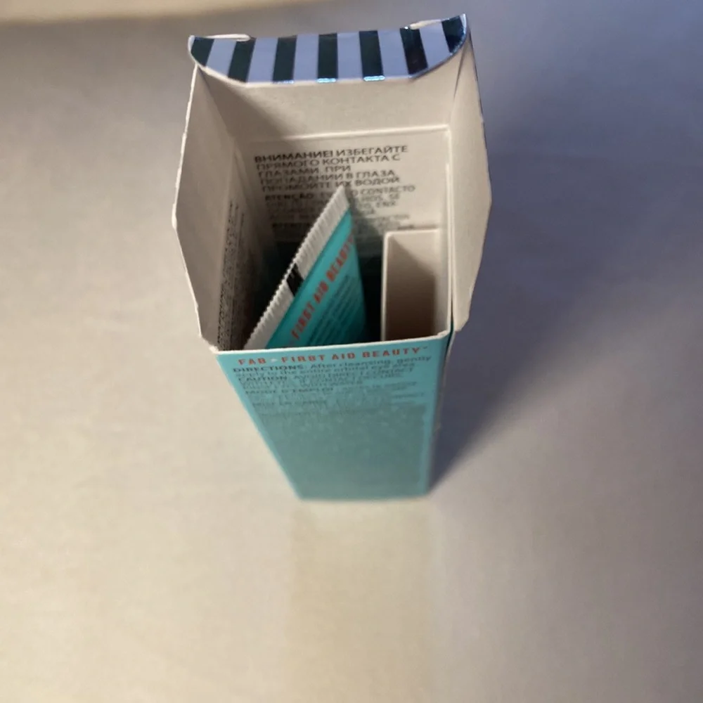 First Aid Beauty Brighten & Glow Eye Cream - Picture 7 of 8